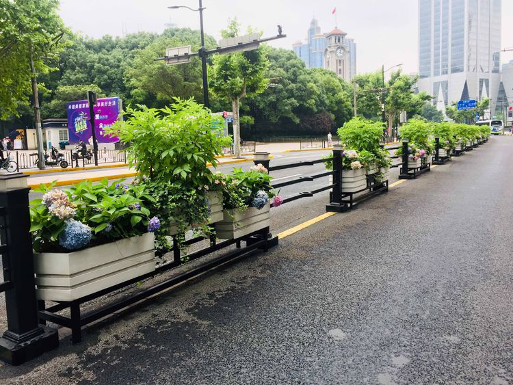 为什么道路花箱越来越受欢迎